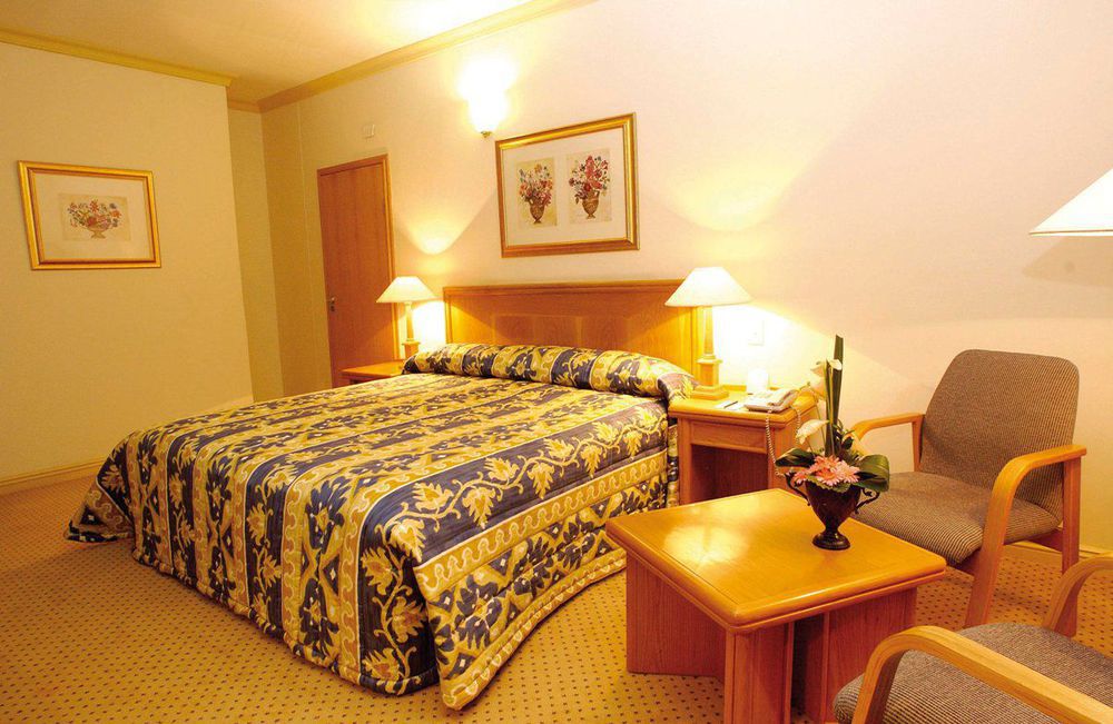 Peermont Metcourt Suites At Emperors Palace Kempton Park Rom bilde