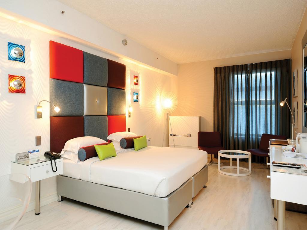 Peermont Metcourt Suites At Emperors Palace Kempton Park Eksteriør bilde