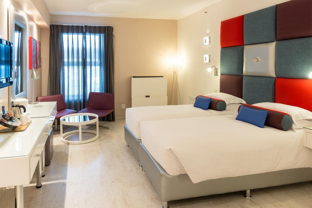 Peermont Metcourt Suites At Emperors Palace Kempton Park Eksteriør bilde