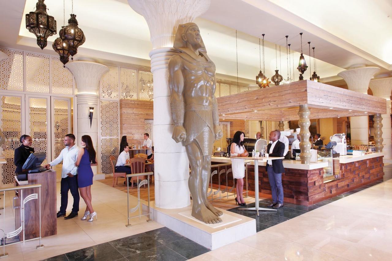 Peermont Metcourt Suites At Emperors Palace Kempton Park Eksteriør bilde