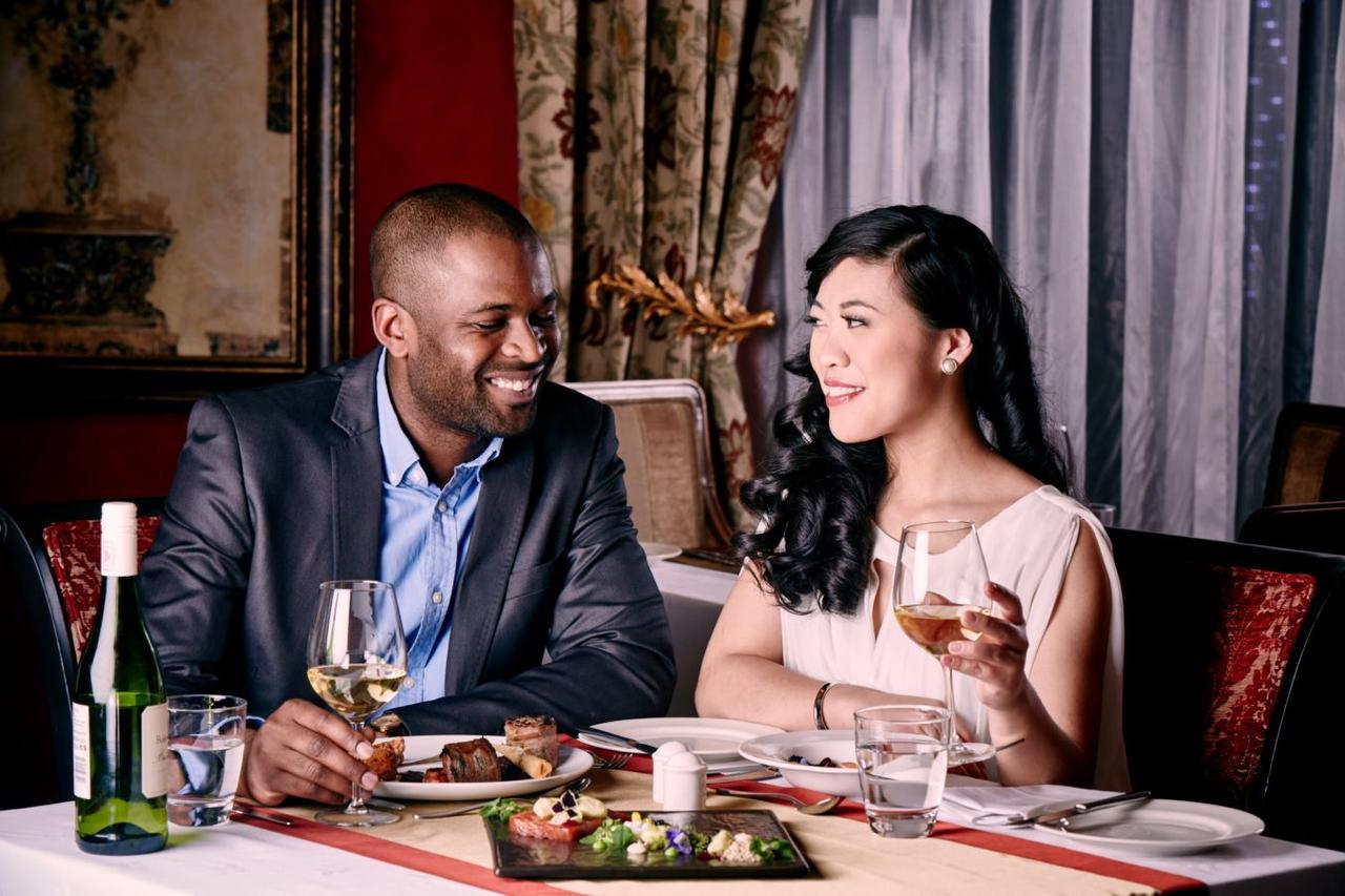 Peermont Metcourt Suites At Emperors Palace Kempton Park Eksteriør bilde